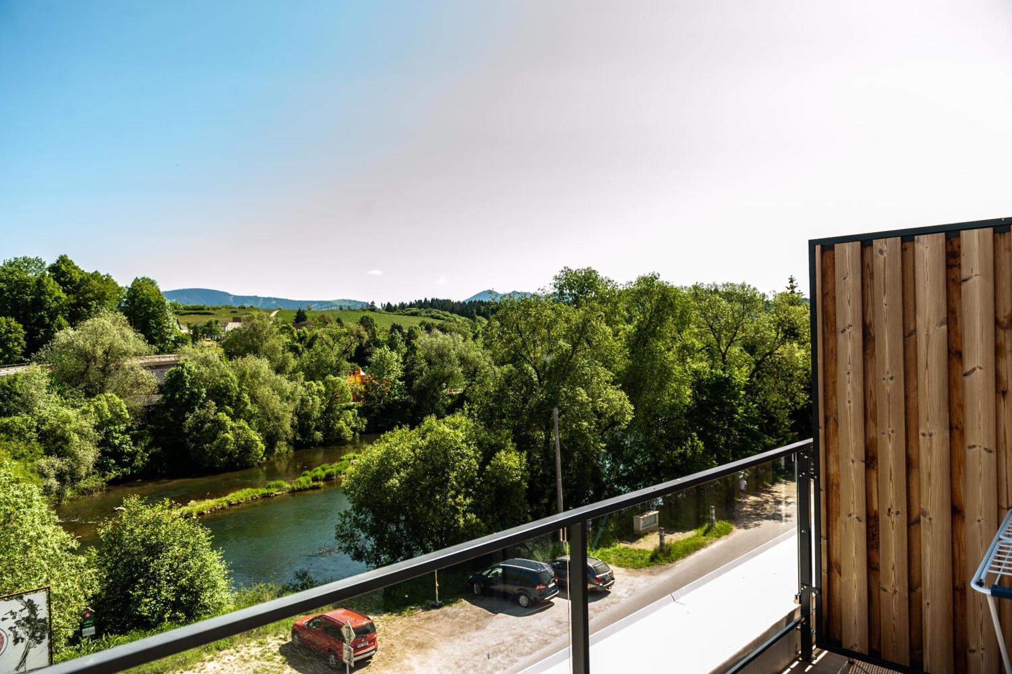 Apartmany Besen Besenova Exterior photo